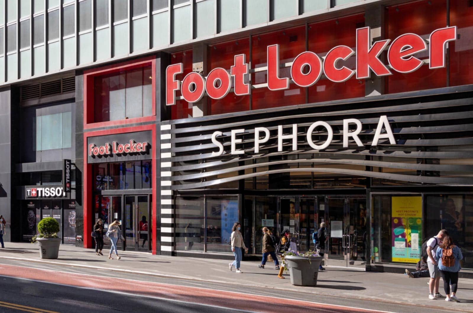 Storefront view of Foot Locker and Sephora in NYC
